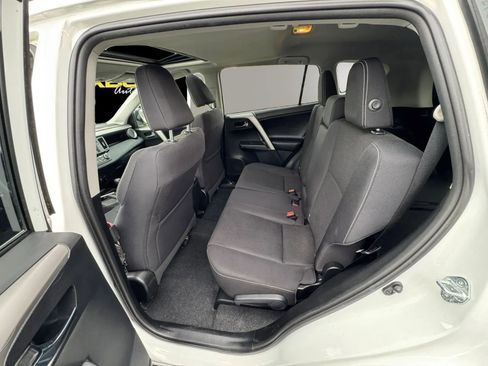 Used 2016 Toyota RAV4 XLE AWD/4WD image 10