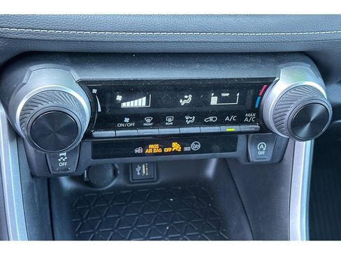Certified 2024 Toyota RAV4 LE AWD/4WD image 23