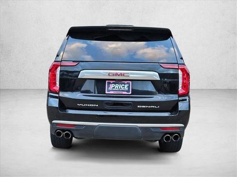 Used 2021 GMC Yukon Denali w/ Denali Premium Package RWD image 7