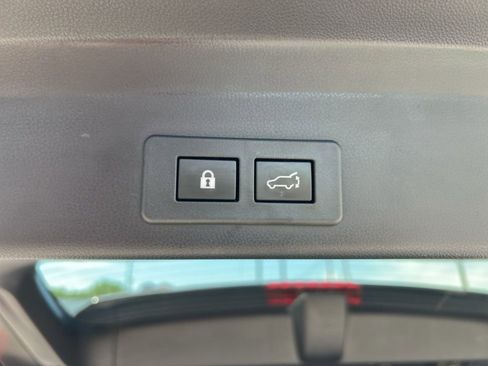 Used 2023 Subaru Ascent Touring AWD/4WD image 15