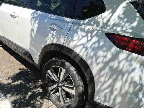 Certified 2024 Nissan Rogue SL w/ SL Premium Package AWD/4WD image 20