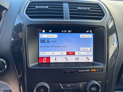 Used 2019 Ford Explorer XLT w/ Equipment Group 201A image 18