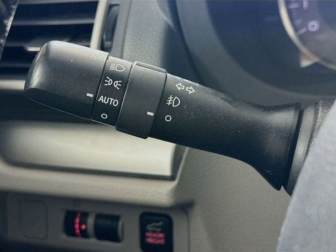 Used 2016 Subaru Forester 2.5i Limited image 12