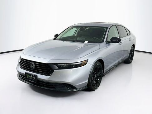 Used 2025 Honda Accord SE image 3