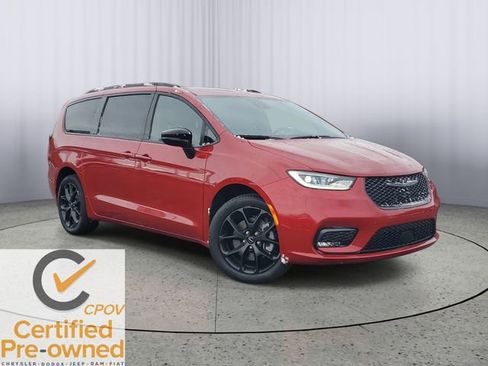 Certified 2024 Chrysler Pacifica Limited w/ S Appearance Package image 1