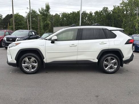 Used 2021 Toyota RAV4 XLE Premium AWD/4WD image 6
