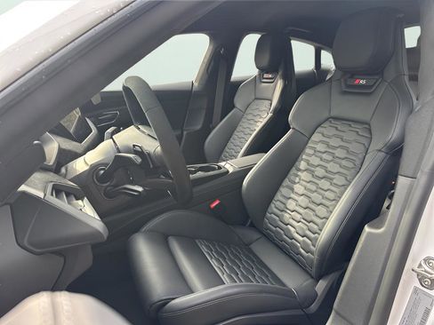 New 2026 Audi RS e-tron GT performance image 20