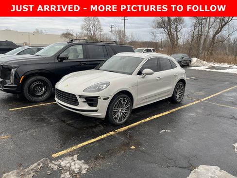 Used 2020 Porsche Macan Turbo image 2