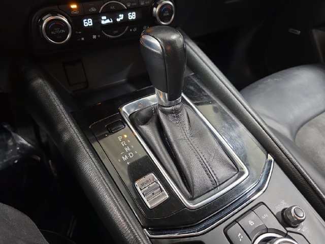 Used 2018 MAZDA CX-5 Touring w/ Preferred Equipment Package AWD/4WD image 23