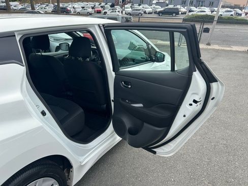 Used 2025 Nissan Leaf S FWD image 35