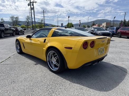 Used 2005 Chevrolet Corvette Coupe w/ Preferred Equipment Group RWD image 5