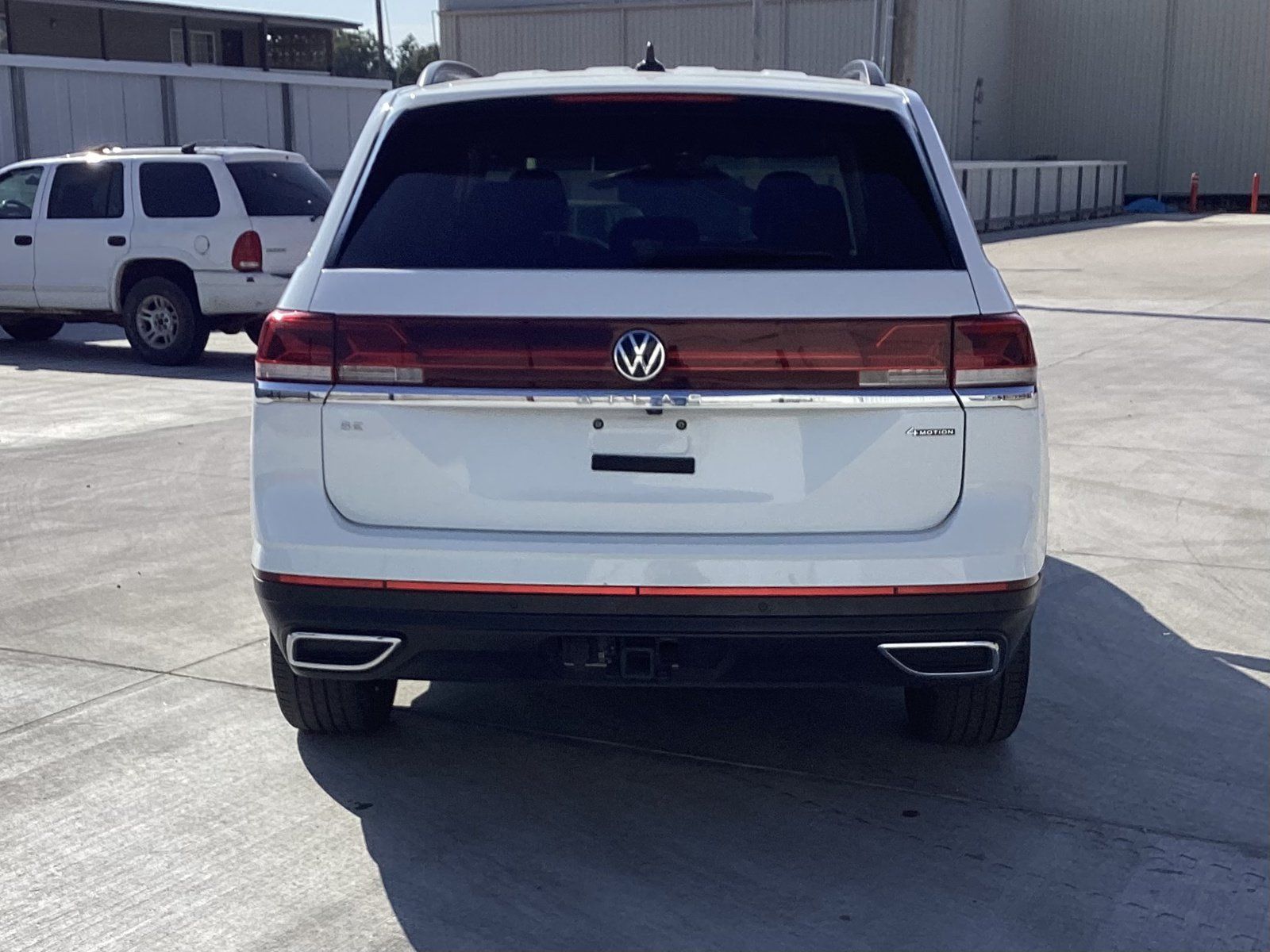 Used 2024 Volkswagen Atlas SE AWD/4WD image 6