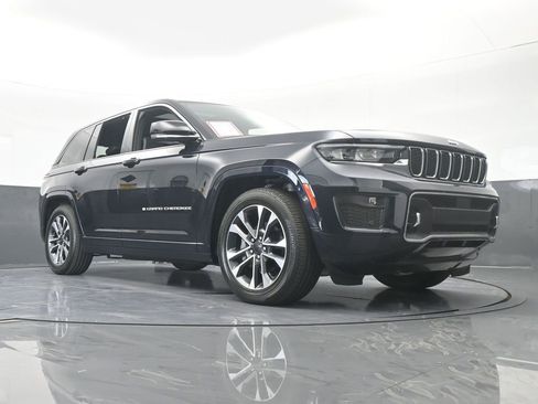 Used 2024 Jeep Grand Cherokee Overland w/ Luxury Tech Group IV image 70