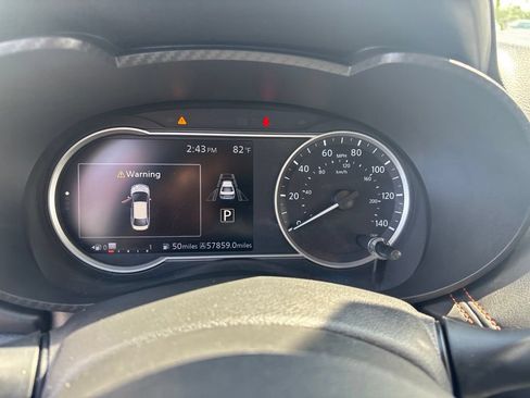 Used 2021 Nissan Versa SR w/ Convenience Package FWD image 17