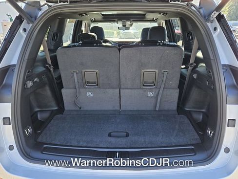 New 2025 Jeep Grand Cherokee L Limited w/ Black Appearance Package image 13