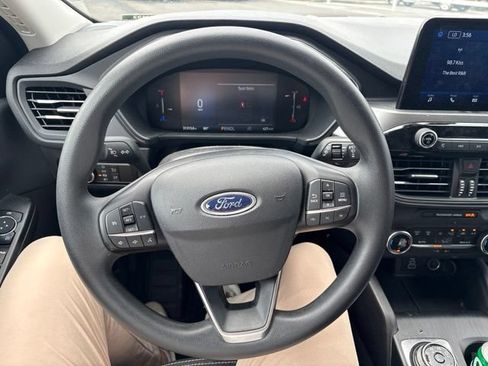 Used 2025 Ford Escape Active FWD image 9