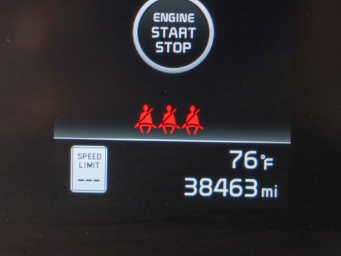 Used 2023 Kia Sportage EX AWD/4WD image 16