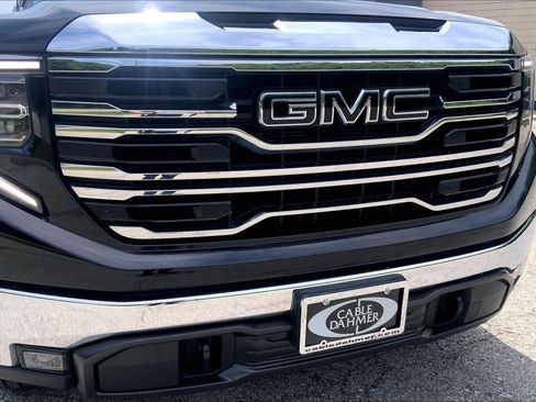 Used 2022 GMC Sierra 1500 SLT w/ SLT Premium Package AWD/4WD image 29