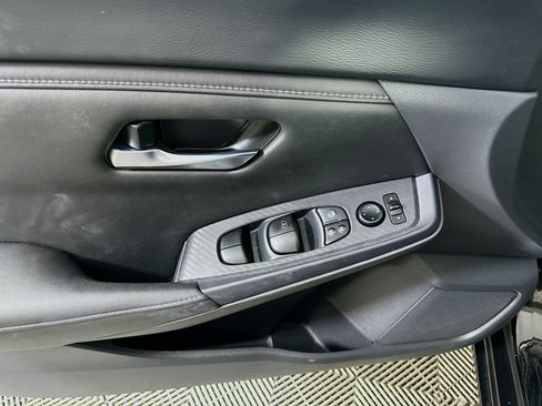 Used 2023 Nissan Sentra SV FWD image 15