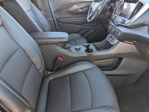 Used 2023 GMC Terrain SLT w/ Elevation Edition image 12
