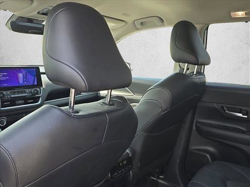 Certified 2025 Toyota Grand Highlander FWD image 16