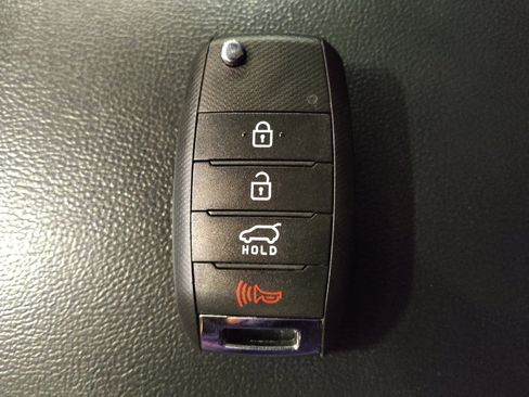 Used 2019 Kia Sorento L FWD image 32