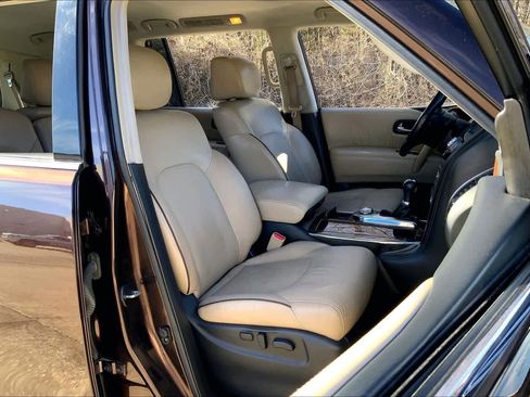 Used 2017 Nissan Armada Platinum image 8