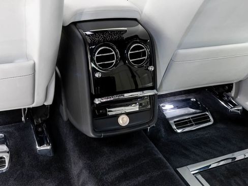 Used 2020 Rolls-Royce Phantom Extended Wheelbase RWD image 35