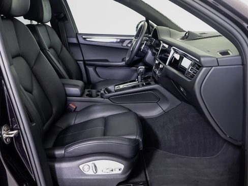 Certified 2025 Porsche Macan S w/ Premium Package Plus AWD/4WD image 21