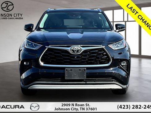 Used 2021 Toyota Highlander Platinum AWD/4WD image 3