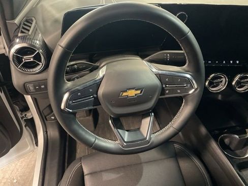 Used 2024 Chevrolet Blazer EV LT image 19