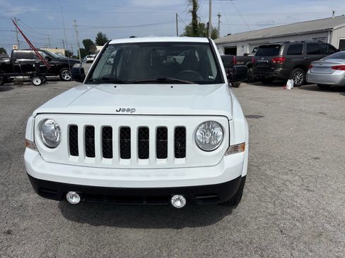 Used 2016 Jeep Patriot Sport w/ Power Value Group image 3