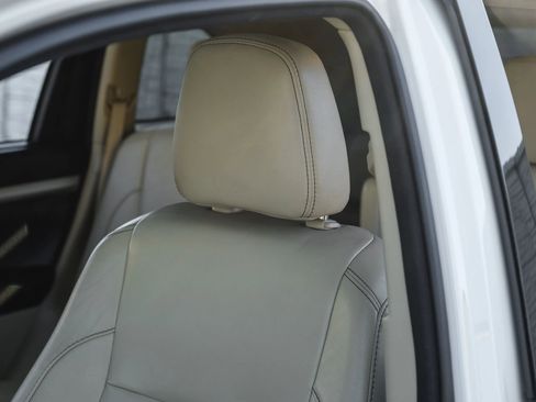 Used 2015 Toyota Highlander XLE FWD image 28