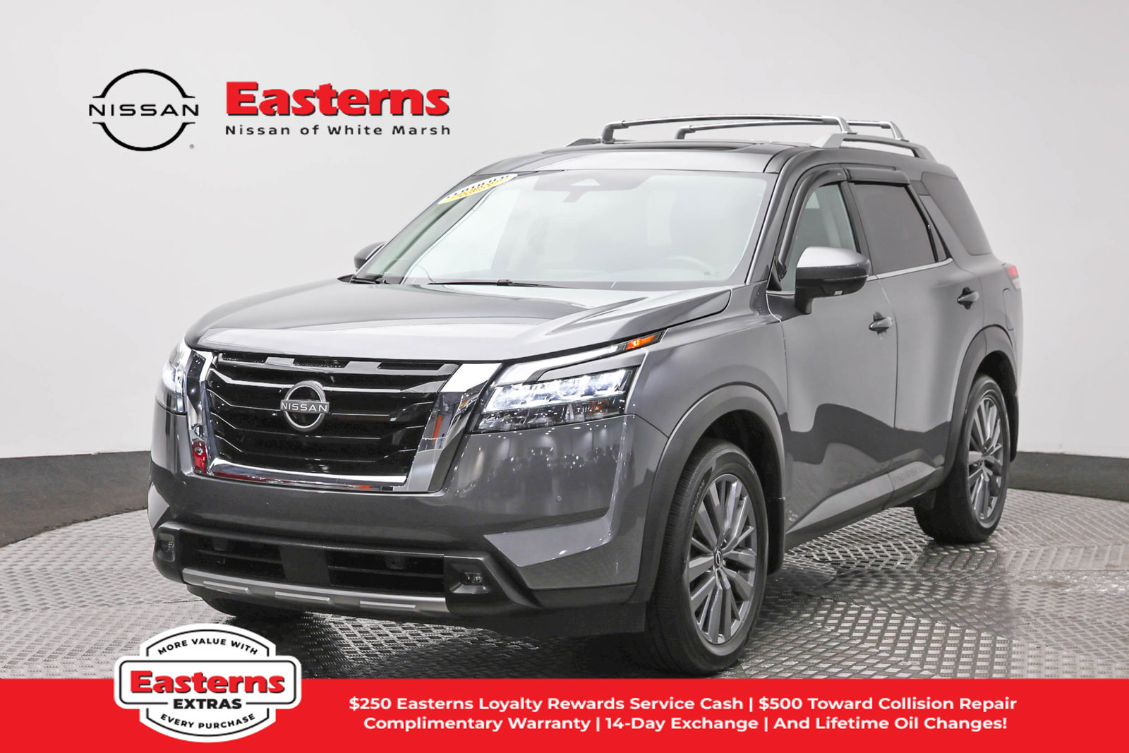 Used 2024 Nissan Pathfinder SL w/ SL Premium Package AWD/4WD image 1