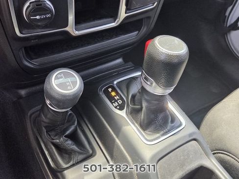 Used 2023 Jeep Wrangler Unlimited Sport AWD/4WD image 22