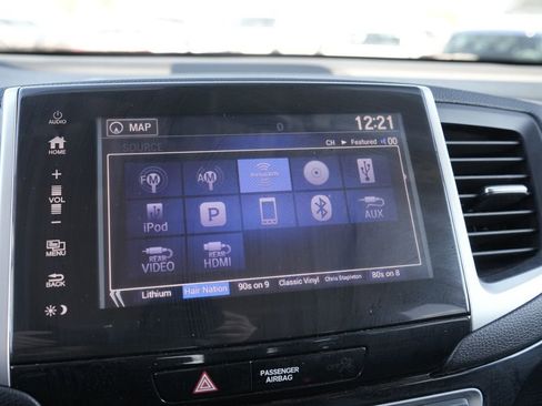 Used 2017 Honda Pilot Touring image 43