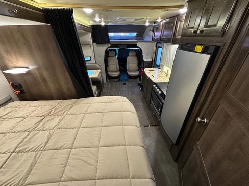 Used 2017 Mercedes-Benz Sprinter 3500 image 16
