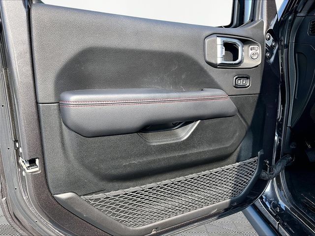 Used 2022 Jeep Wrangler Unlimited Rubicon w/ Xtreme Recon 35" Tire Package AWD/4WD image 9
