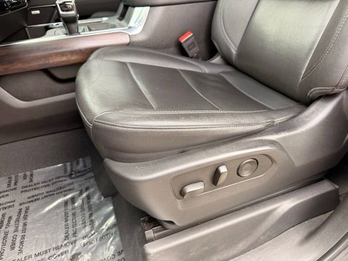 Used 2023 GMC Sierra 1500 SLT w/ SLT Premium Package AWD/4WD image 25