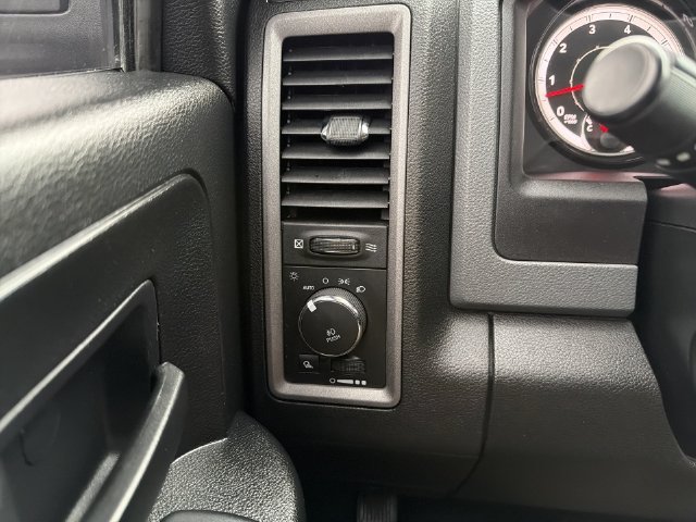 Used 2018 RAM 1500 Express w/ Express Value Package AWD/4WD image 18