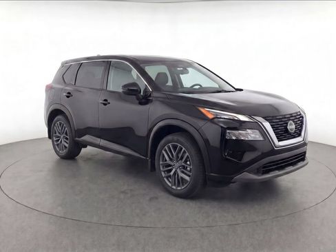 Used 2024 Nissan Rogue S FWD image 2