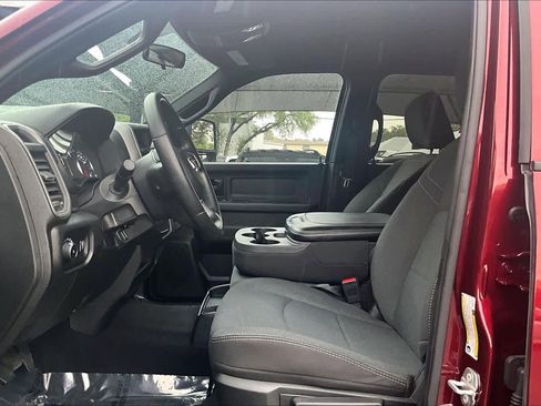 Used 2024 RAM 2500 Tradesman w/ Chrome Appearance Group image 9