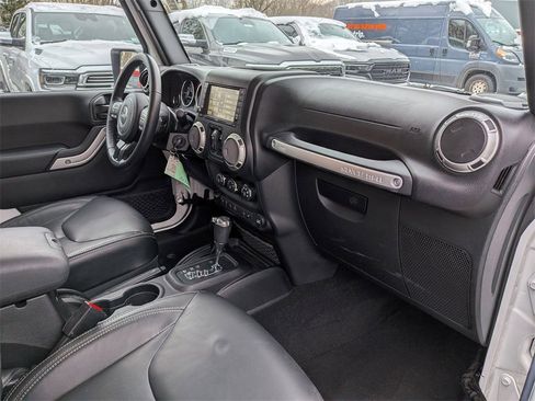 Certified 2016 Jeep Wrangler Unlimited Sahara w/ Dual Top Group image 21