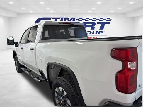 Used 2025 Chevrolet Silverado 2500 Custom w/ Custom Value Package image 8