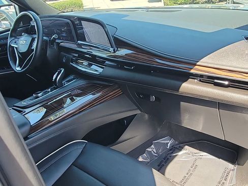 Certified 2024 Cadillac Escalade Premium Luxury image 29