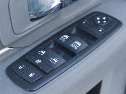 Used 2015 RAM 1500 Outdoorsman image 14