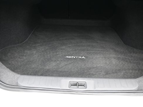 Used 2024 Nissan Sentra SR FWD image 14
