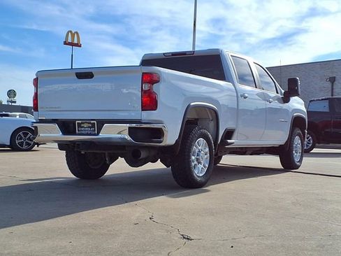 Used 2023 Chevrolet Silverado 2500 LT AWD/4WD image 5