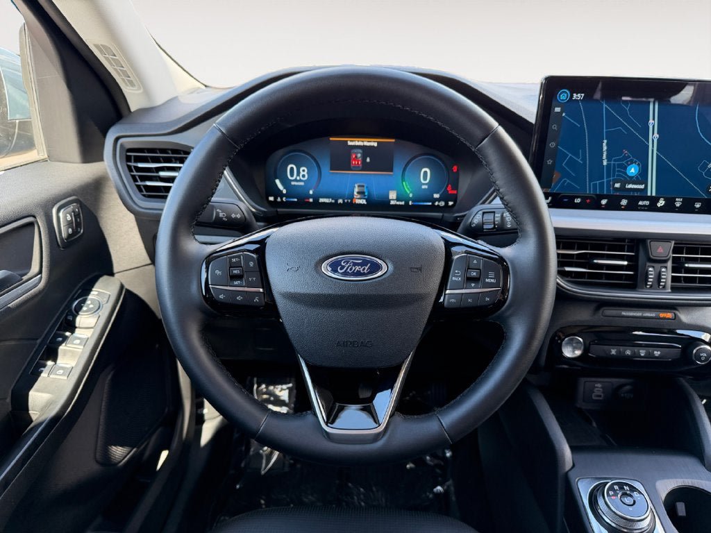 Used 2025 Ford Escape Platinum AWD/4WD image 13