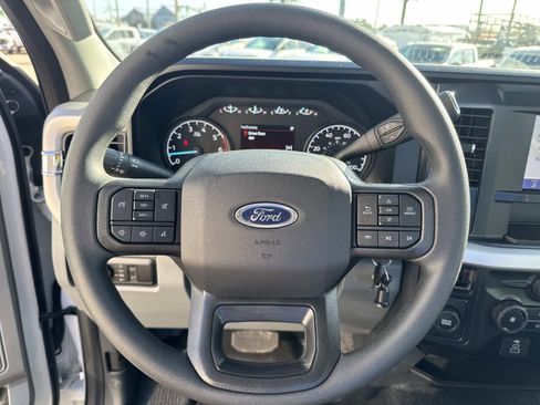 New 2026 Ford F250 XL w/ XL Chrome Package image 28